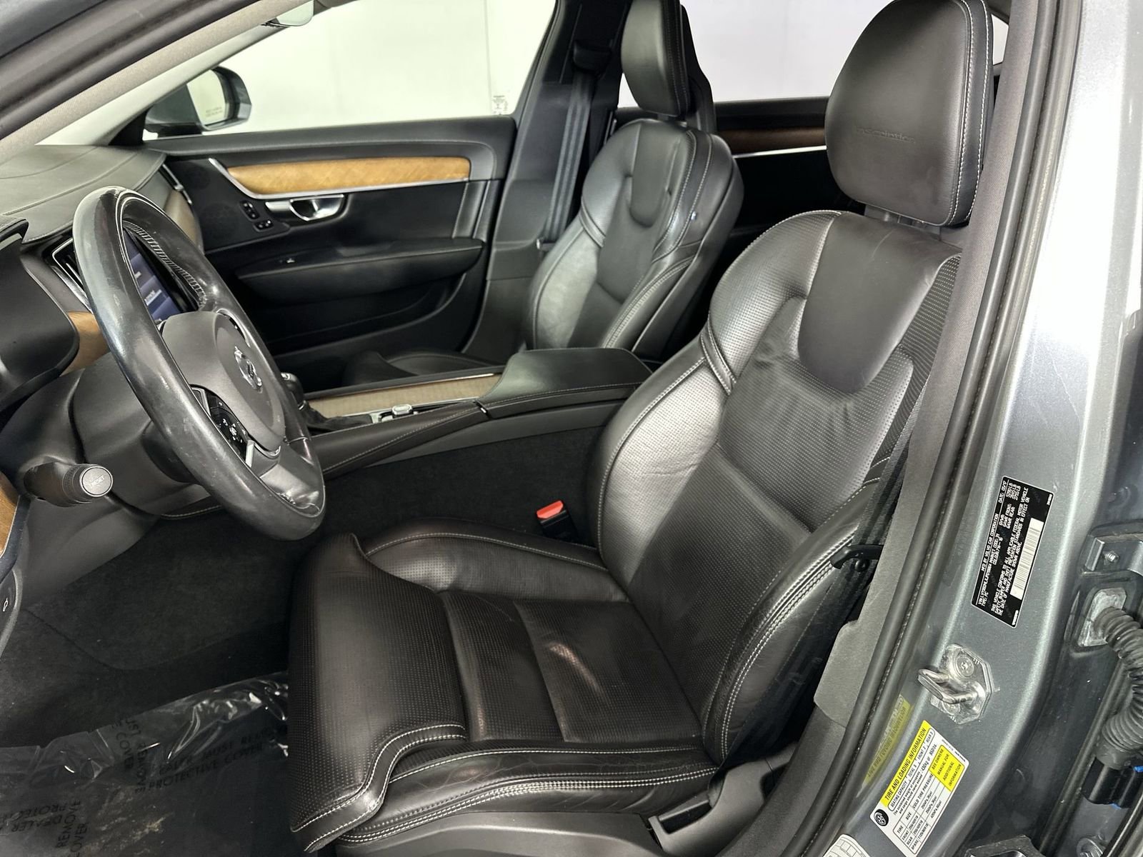 Used 2018 Volvo S90 T6 Inscription image 15