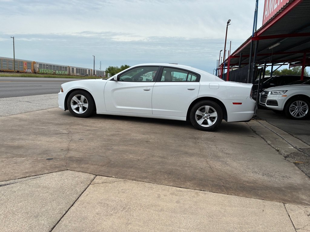 Used 2013 Dodge Charger SE RWD image 15