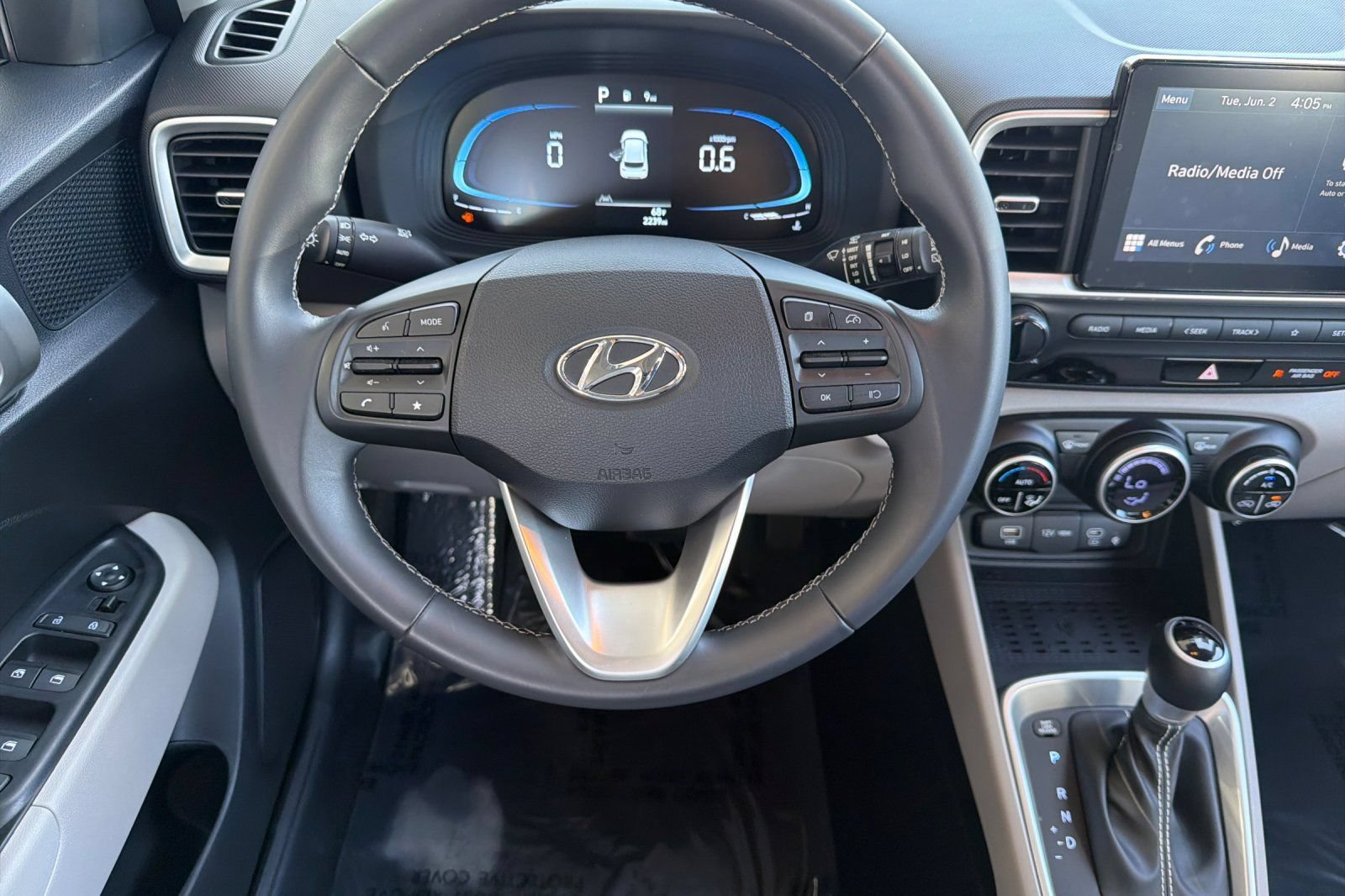 Certified 2026 Hyundai Venue SEL FWD image 17