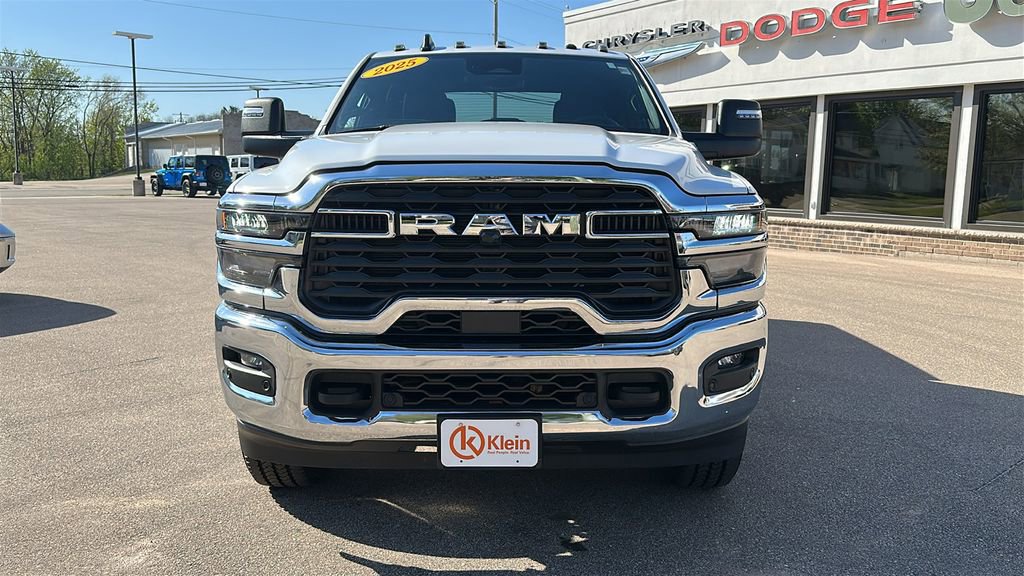 Used 2025 RAM 2500 Big Horn AWD/4WD image 2