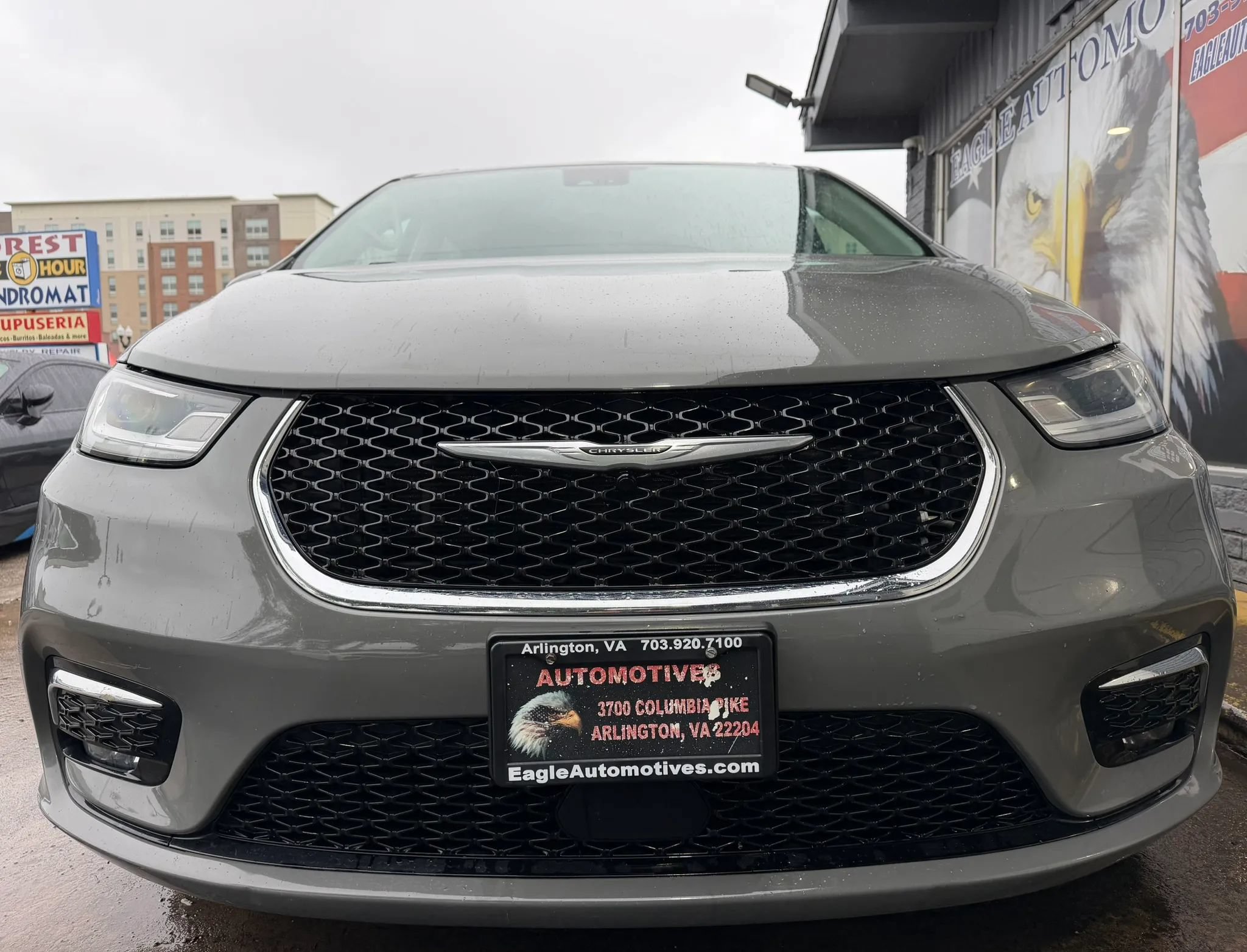 Used 2022 Chrysler Pacifica Touring-L FWD image 5