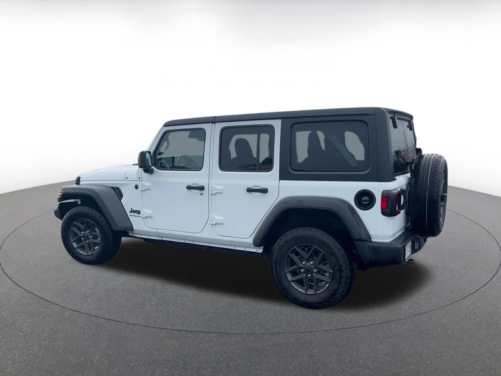 Used 2025 Jeep Wrangler Sport S image 10