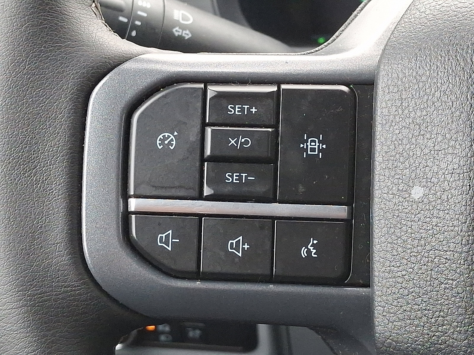 Used 2025 Ford F150 Lightning XLT image 21