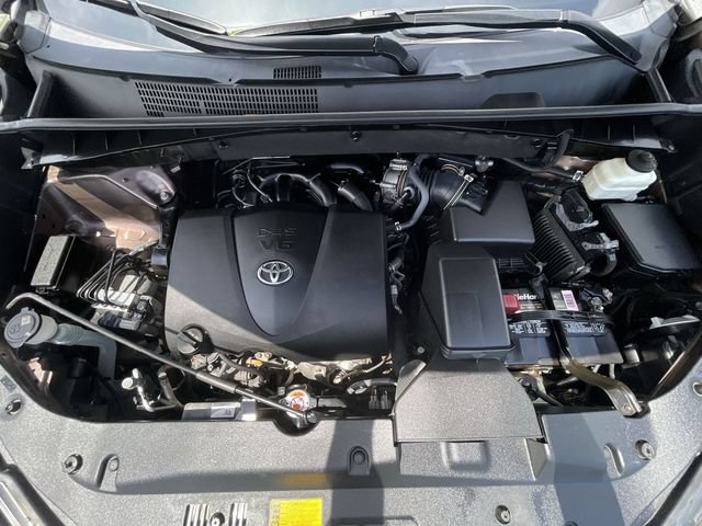 Certified 2018 Toyota Highlander Limited Platinum w/ Carpet Mat Package (TMS) AWD/4WD image 11