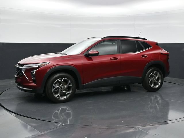 Used 2025 Chevrolet Trax LT FWD image 6