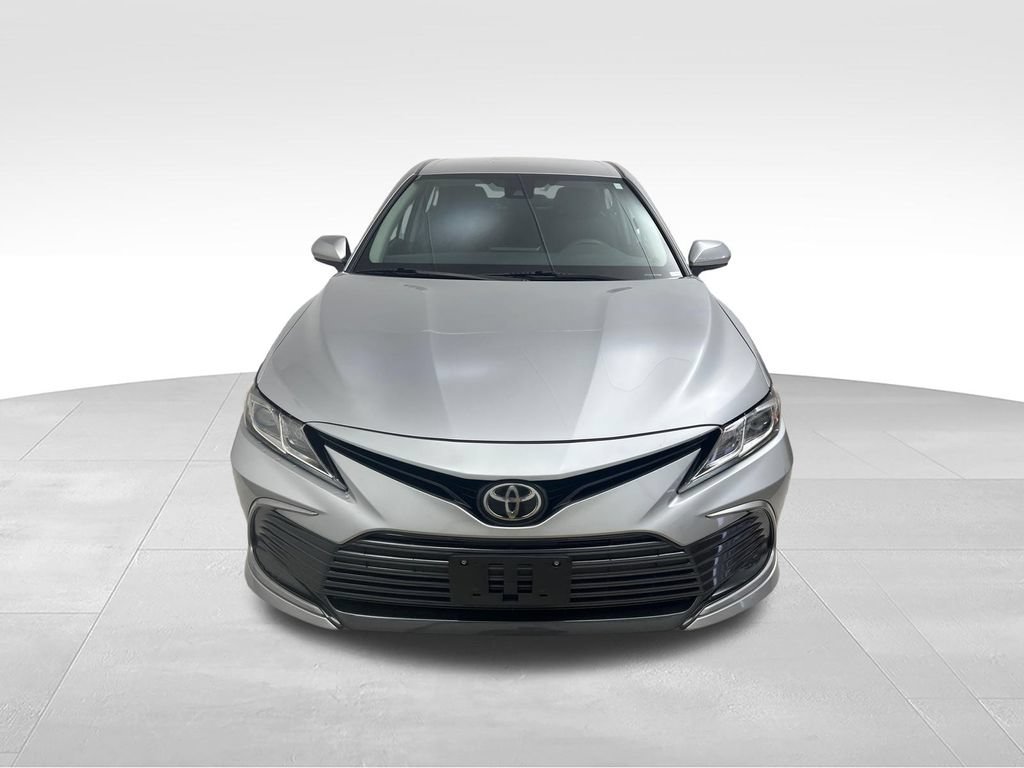 Used 2022 Toyota Camry LE FWD image 8