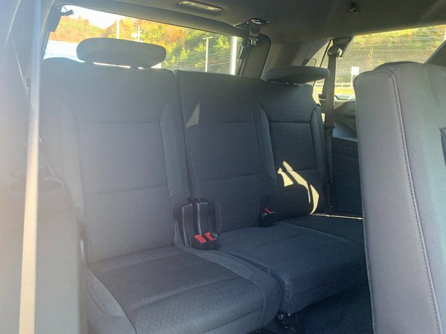 Used 2026 Chevrolet Tahoe LS AWD/4WD image 17
