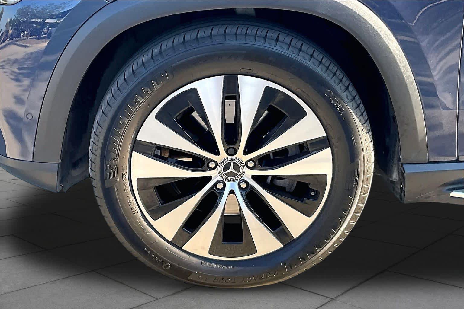 Used 2025 Mercedes-Benz GLE 350 4MATIC image 11