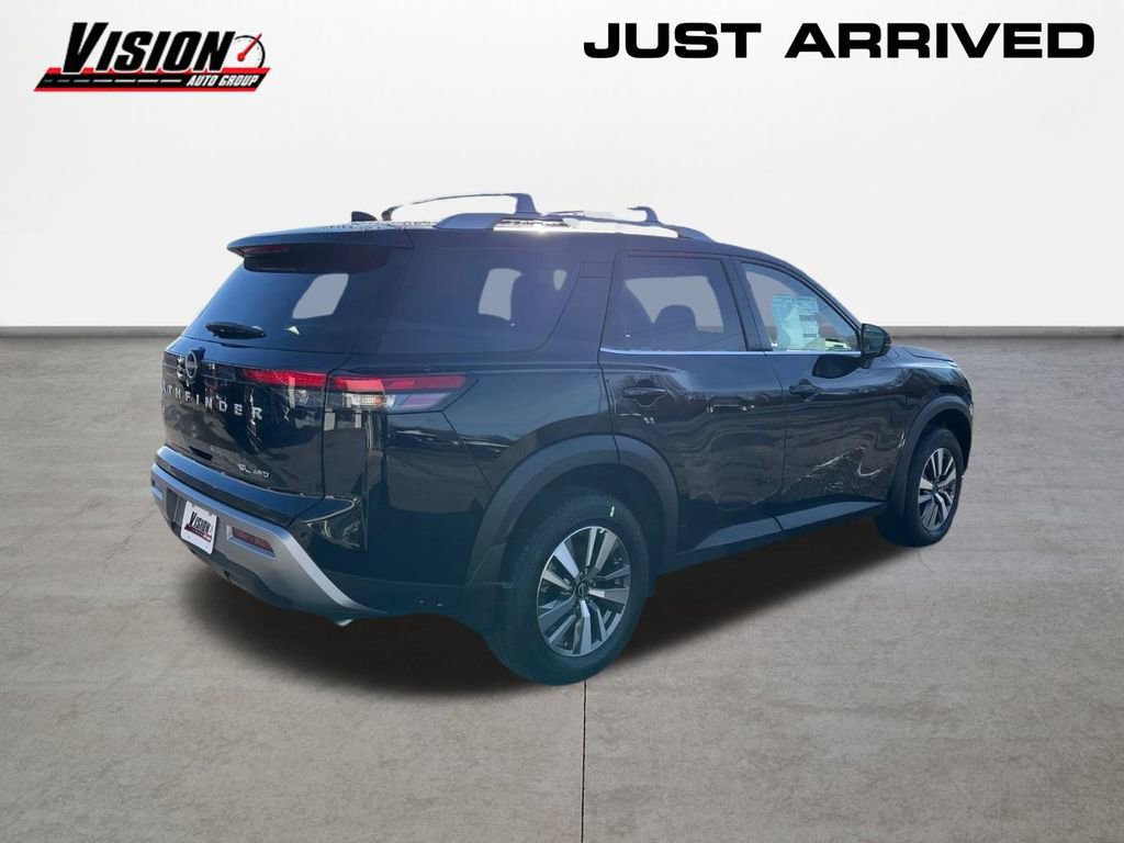 New 2025 Nissan Pathfinder SL image 5