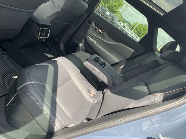 Certified 2025 Toyota Crown Signia w/ Advanced Technology Package AWD/4WD image 10