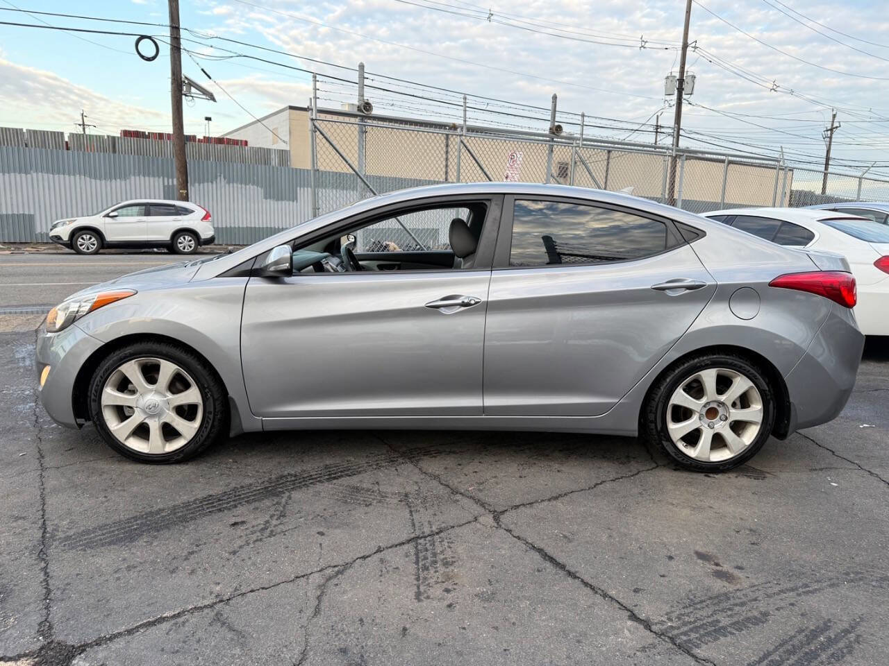 Used 2013 Hyundai Elantra Limited w/ Technology Pkg image 3