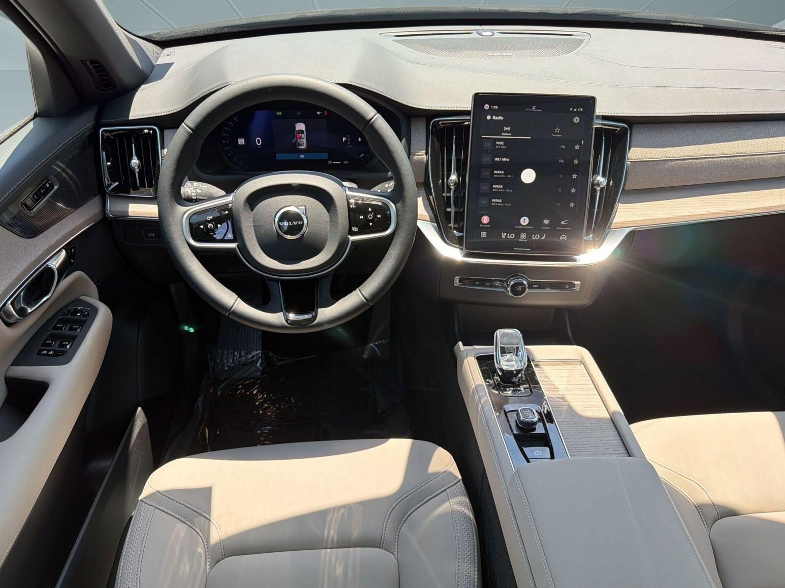 New 2026 Volvo XC90 B6 Plus w/ Protection Package Premier AWD/4WD image 27
