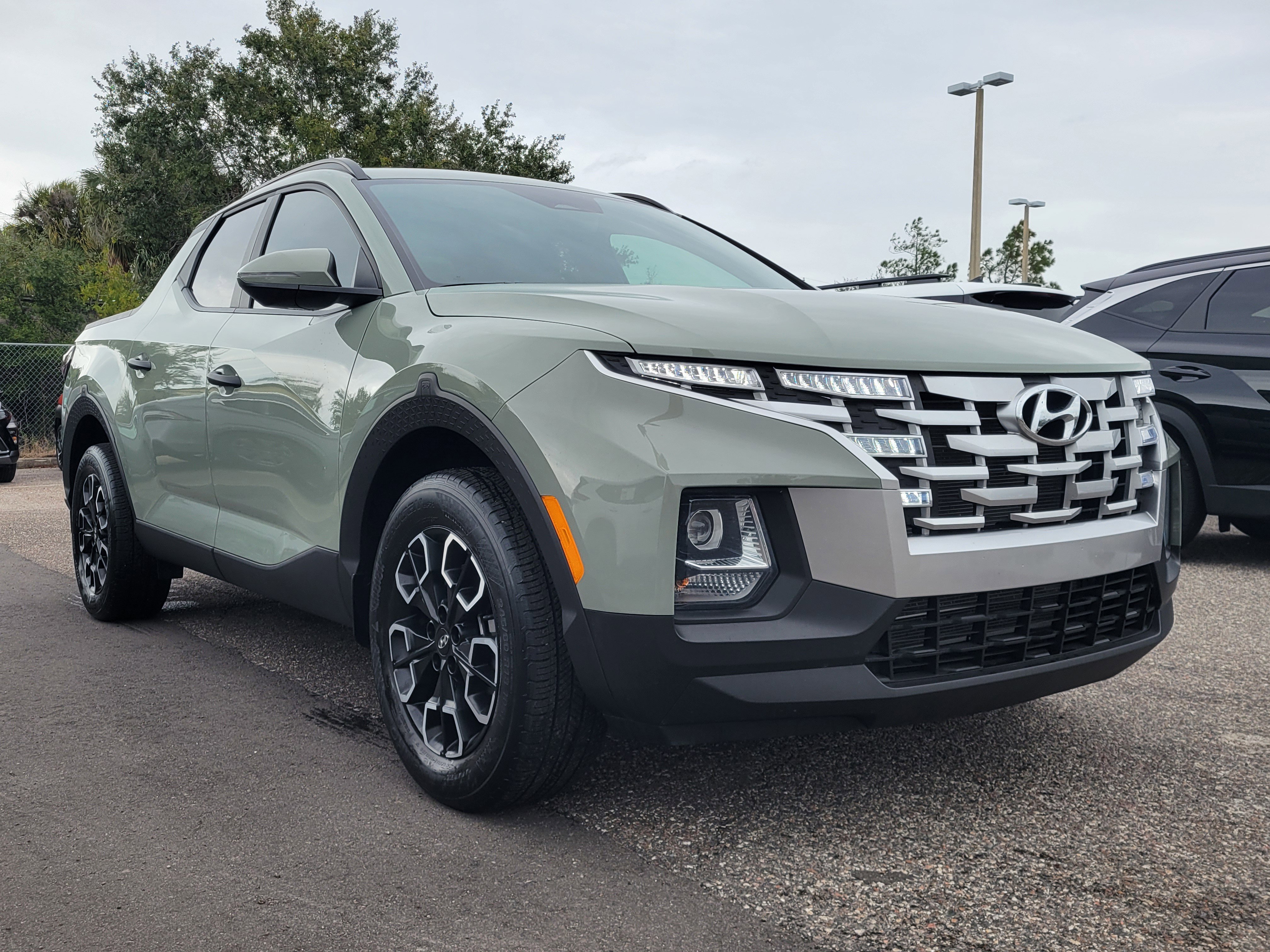 Used 2023 Hyundai Santa Cruz SEL w/ Activity Package image 2