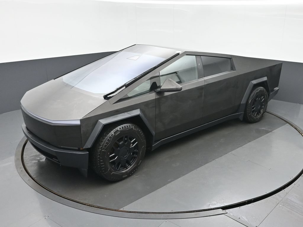 Used 2024 Tesla Cybertruck AWD Crew Cab image 33