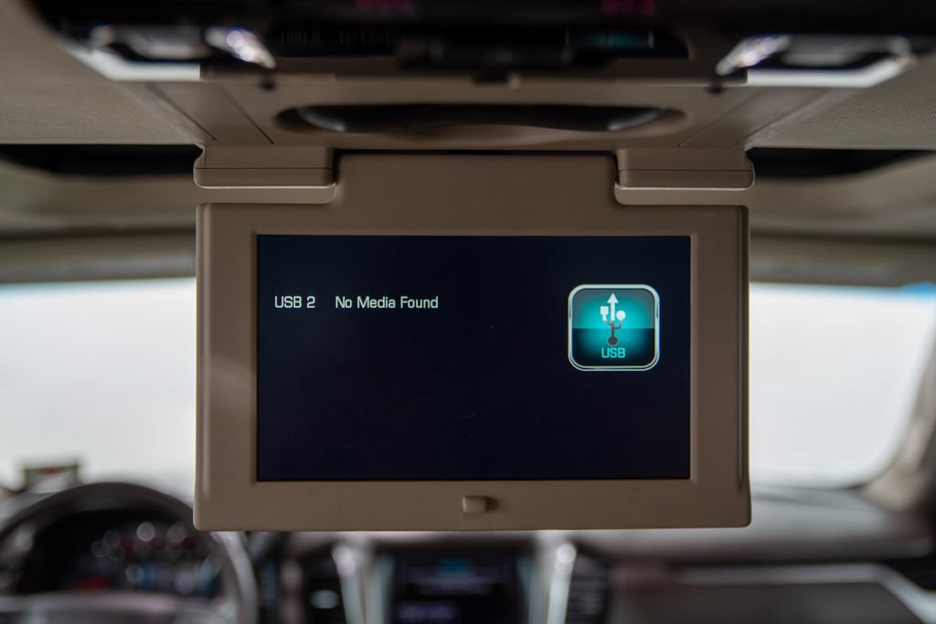 Used 2018 Chevrolet Suburban LT w/ LT Signature Package AWD/4WD image 34