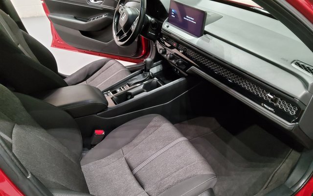 Used 2024 Honda Accord Sport image 17