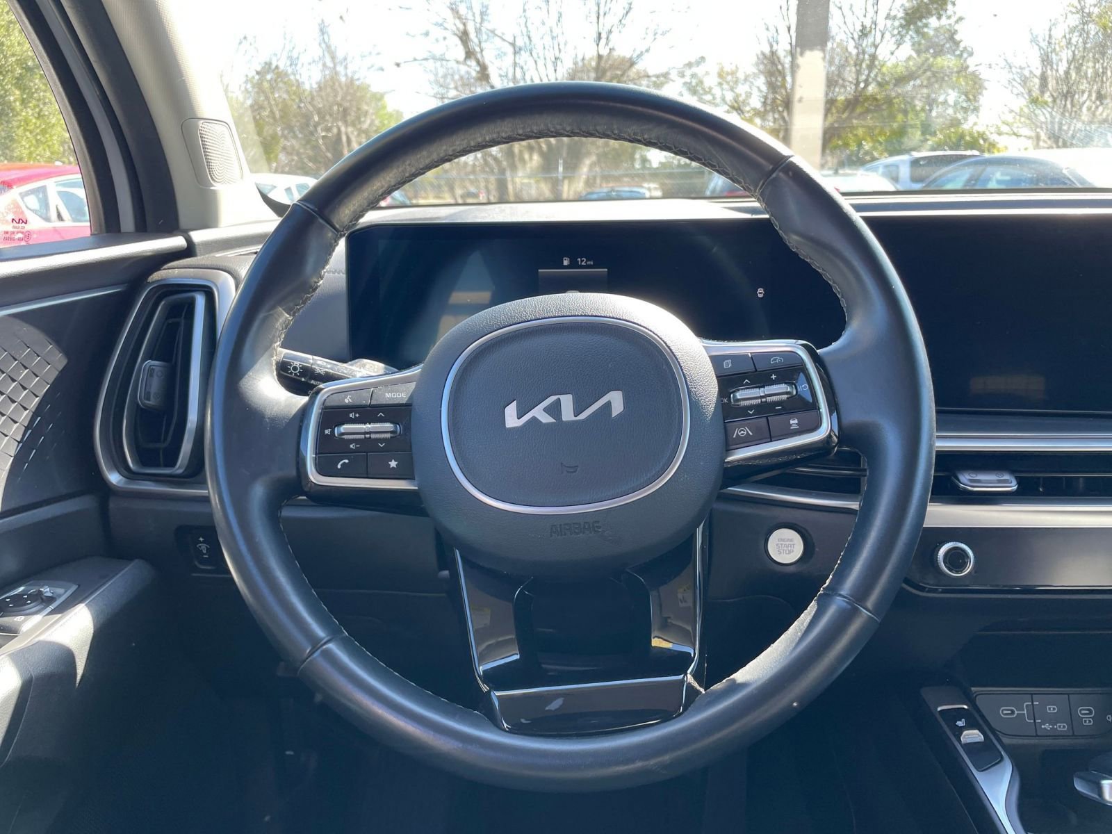 Used 2024 Kia Sorento S image 29