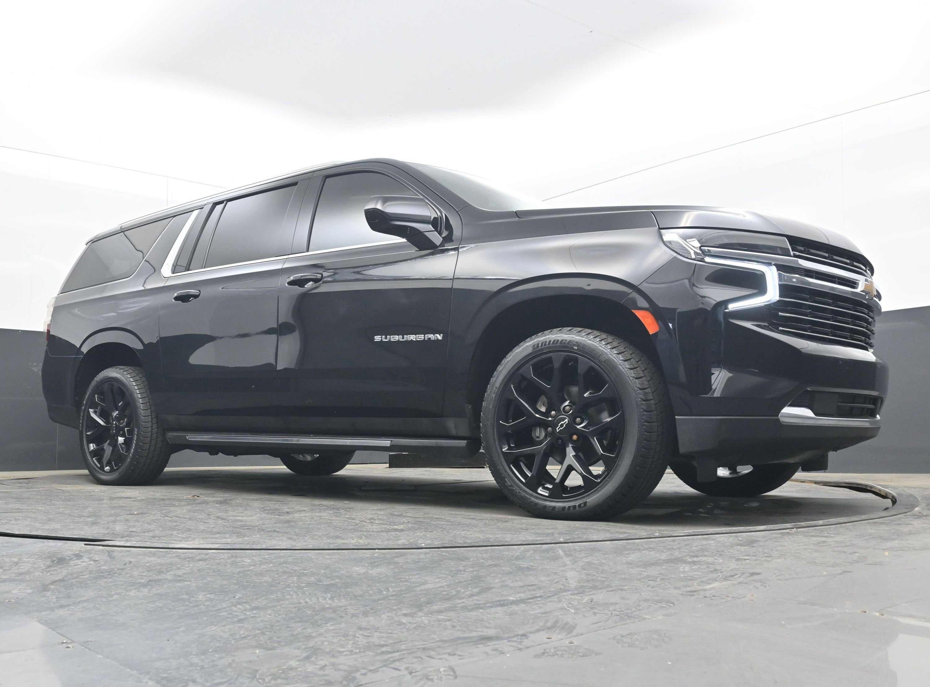 Used 2021 Chevrolet Suburban LT image 23