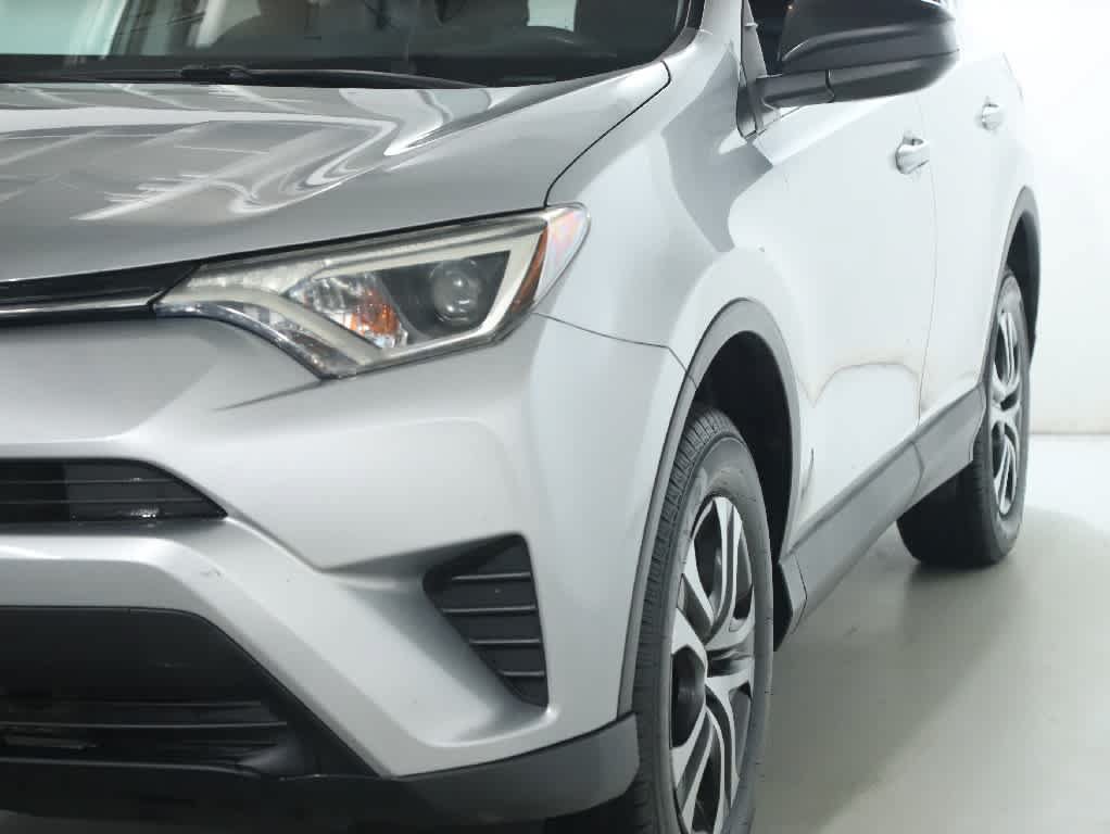 Used 2018 Toyota RAV4 LE w/ All Weather Liner Package AWD/4WD image 4