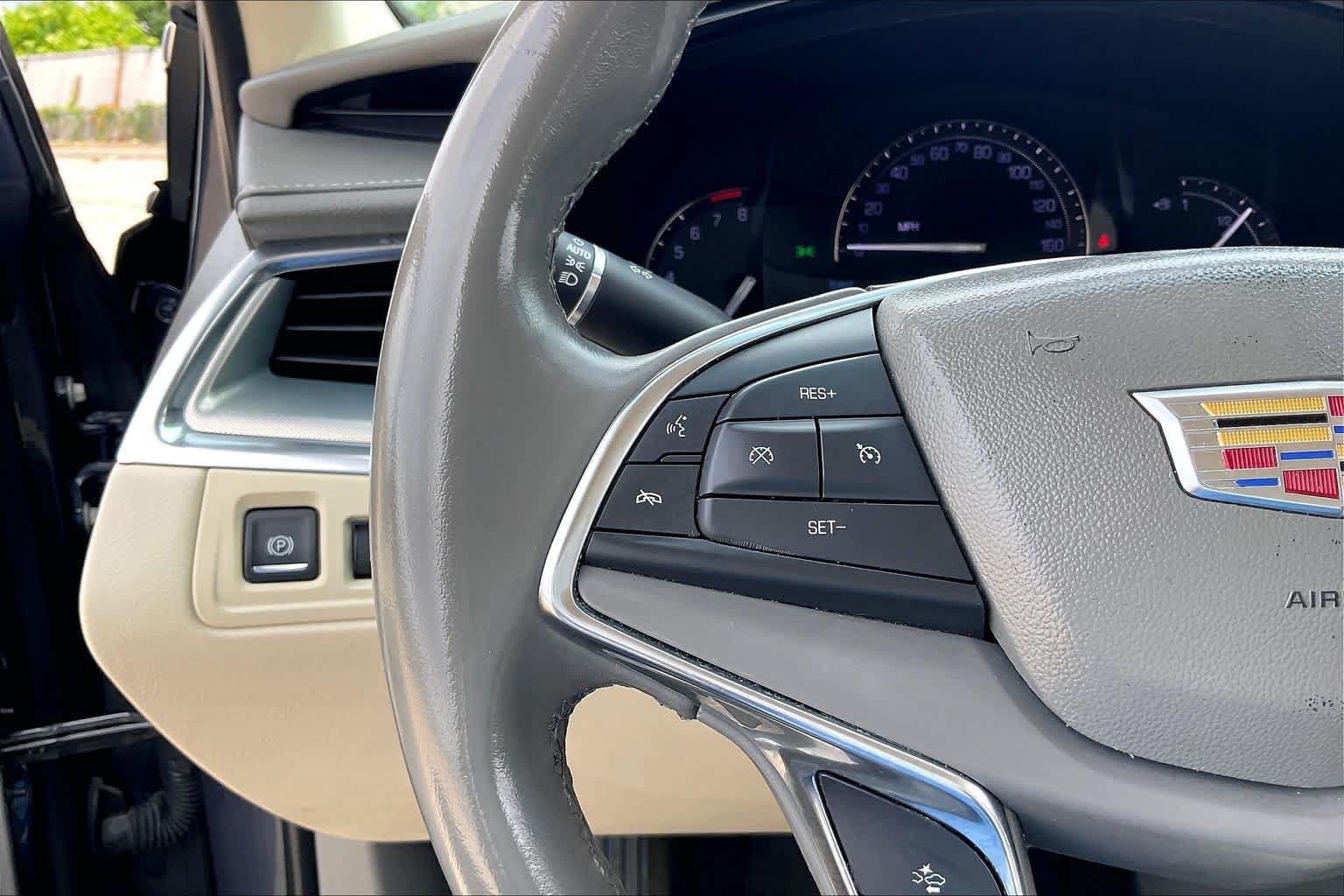 Used 2019 Cadillac XT5 Luxury FWD image 21