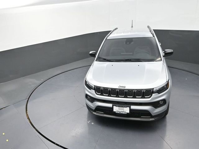 New 2026 Jeep Compass Latitude image 13