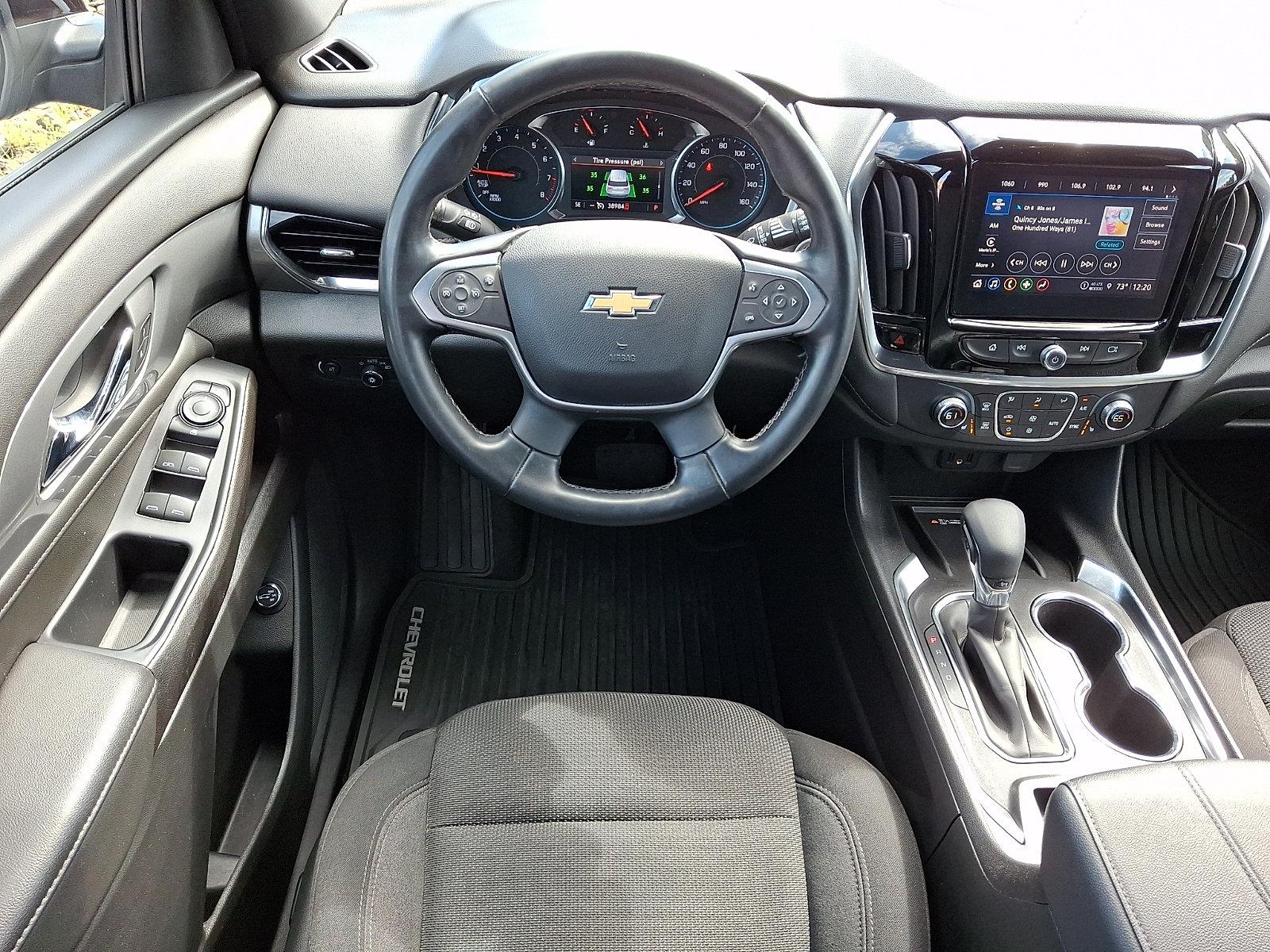 Used 2023 Chevrolet Traverse LT AWD/4WD image 12