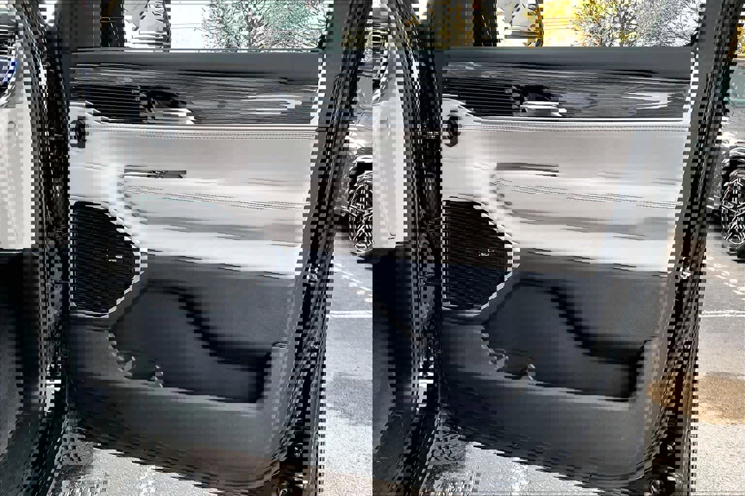 Used 2022 Jeep Wagoneer Series III w/ Premium Group I image 22