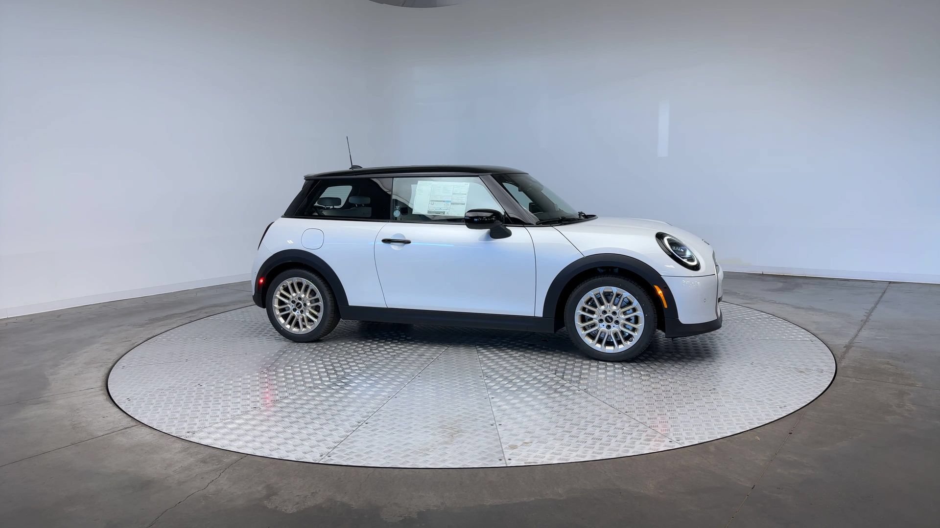 Used 2026 MINI Cooper S FWD image 4