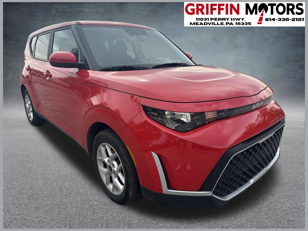 Used 2023 Kia Soul LX w/ Option Group 015 FWD image 1