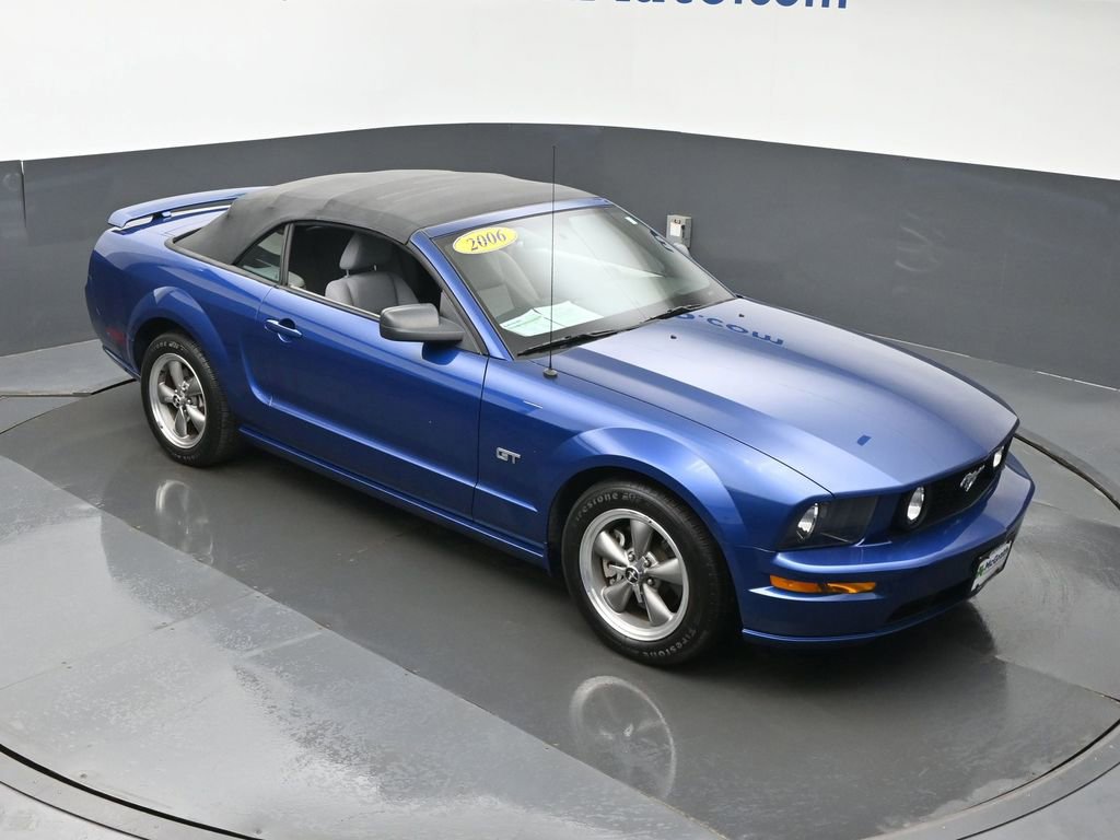 Used 2006 Ford Mustang GT RWD image 3