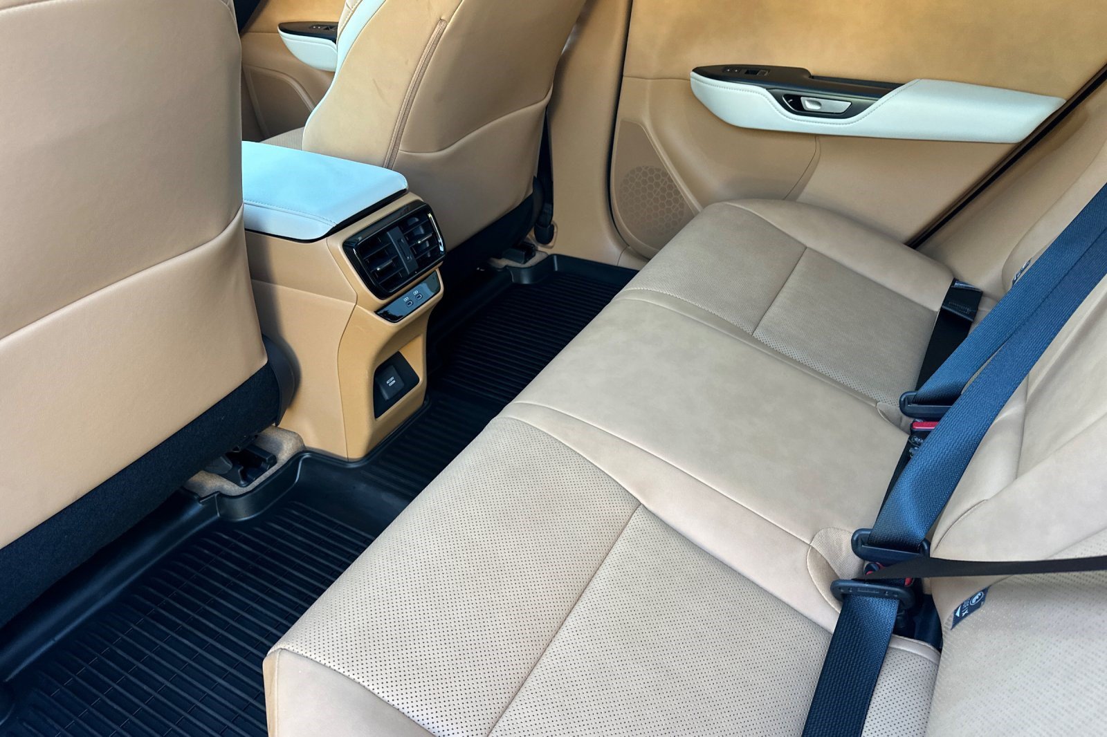Certified 2026 Lexus RZ 450e AWD w/ Technology Package image 30