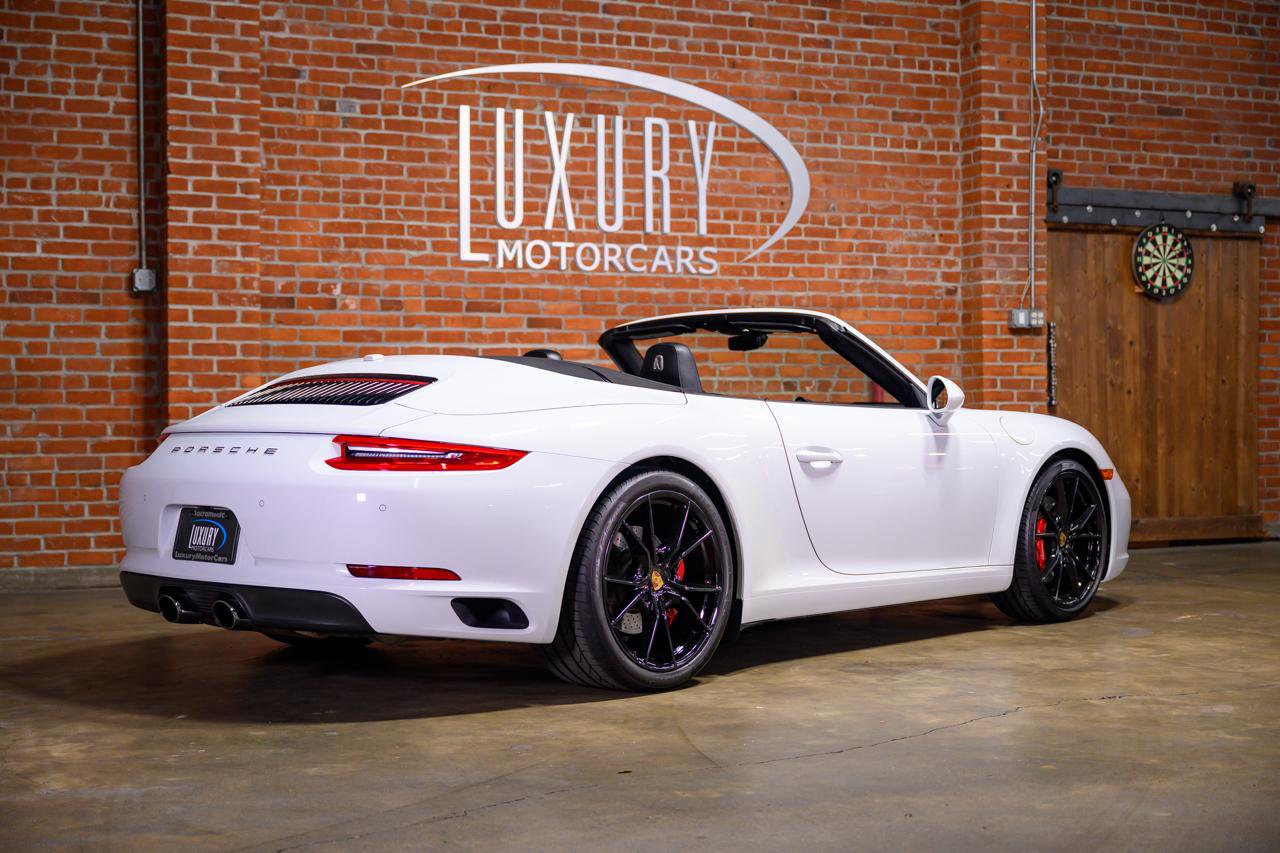 Used 2017 Porsche 911 Carrera S RWD image 3