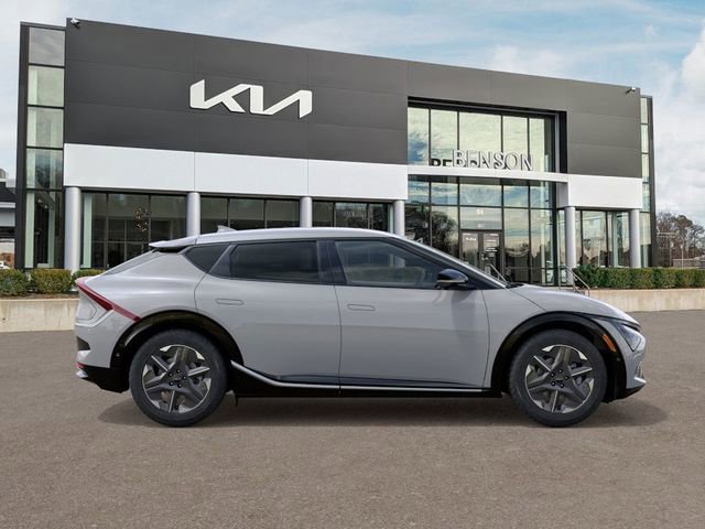 New 2025 Kia EV6 Light w/ Light LR Technology Package image 8