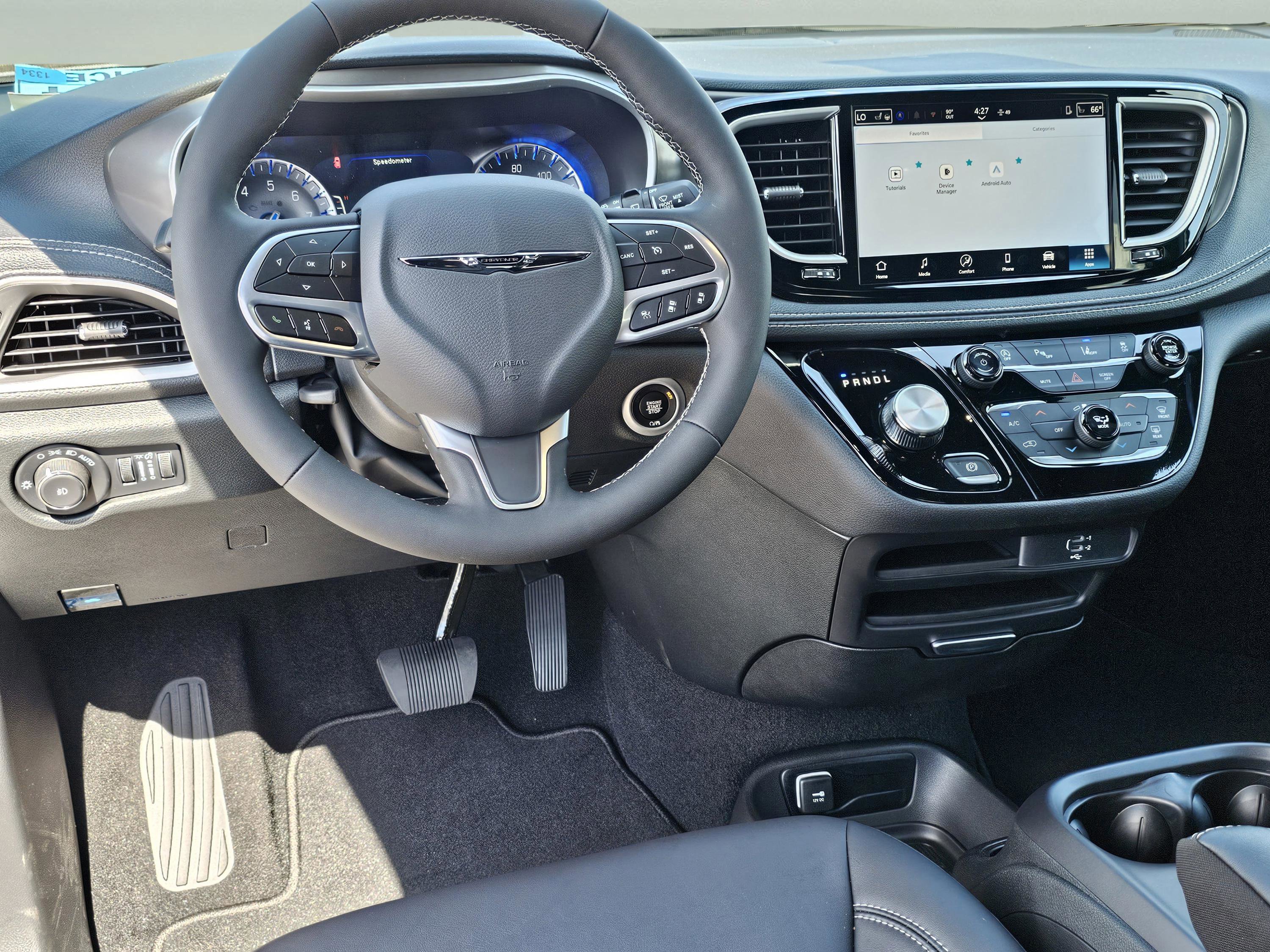 New 2026 Chrysler Pacifica Select image 33