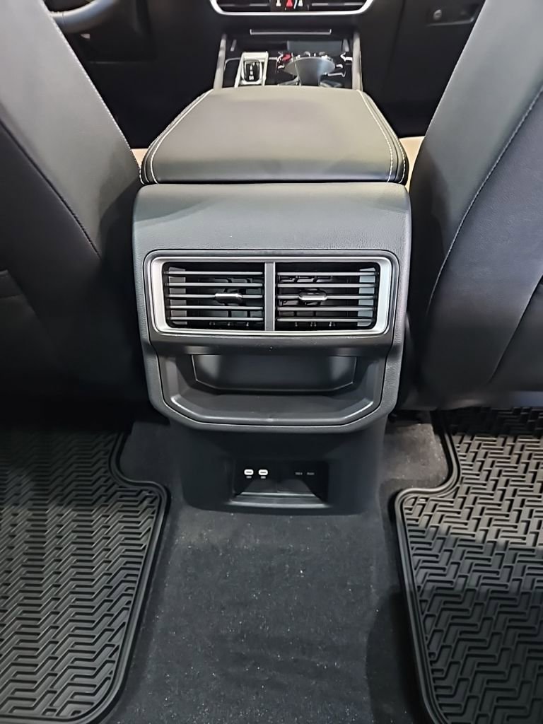 New 2026 Volkswagen Atlas Cross Sport SE AWD/4WD image 18
