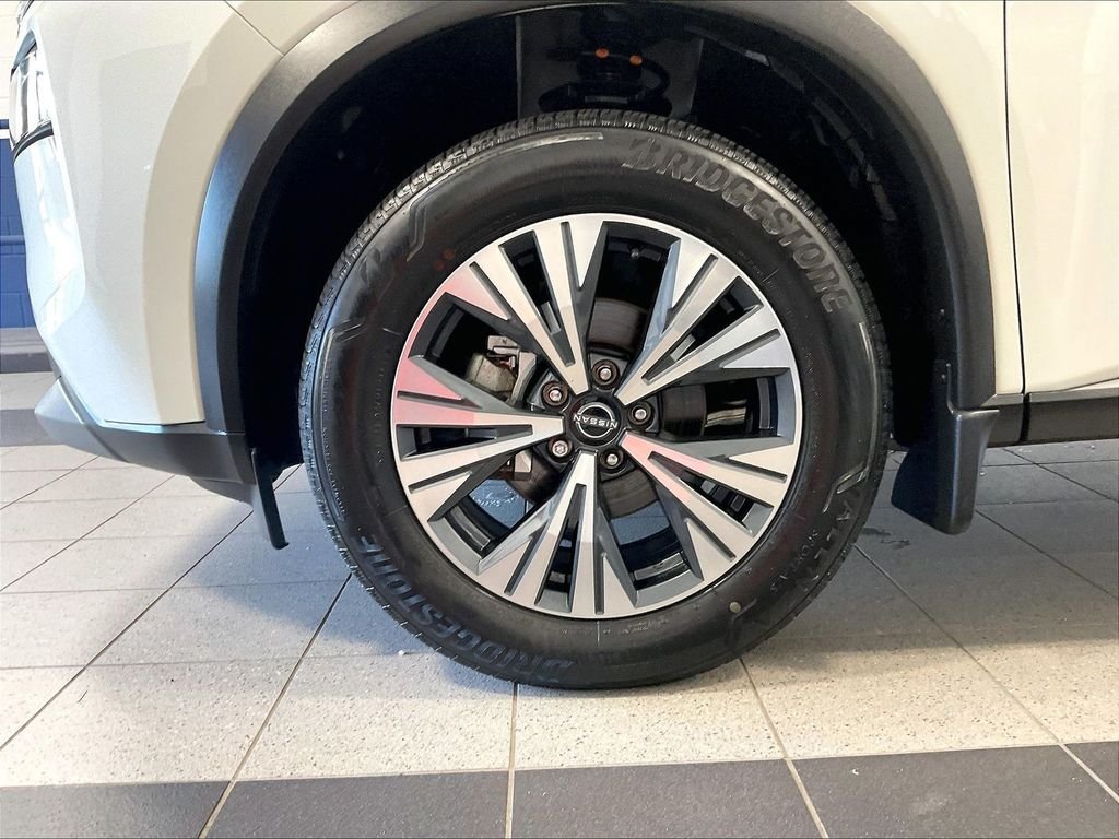 Used 2023 Nissan Rogue SV w/ SV Premium B Package AWD/4WD image 7
