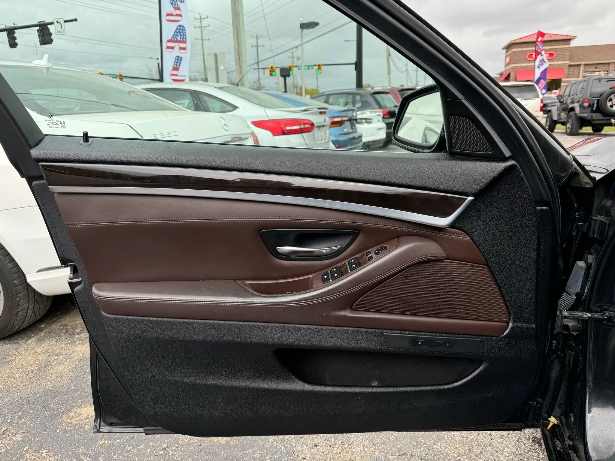 Used 2014 BMW 528i xDrive Sedan image 9