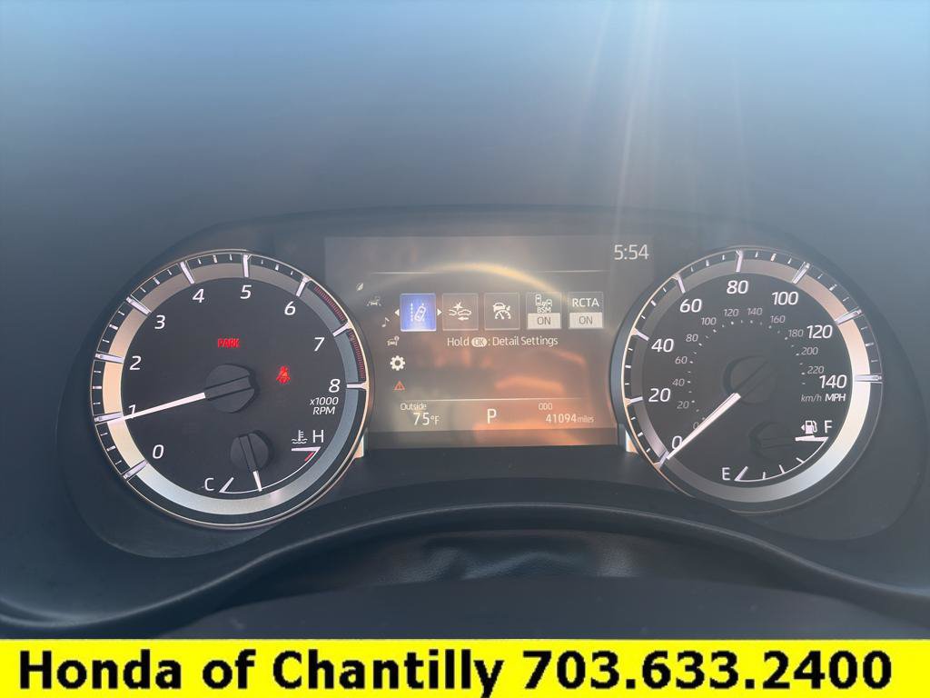 Used 2023 Toyota Highlander LE AWD/4WD image 9