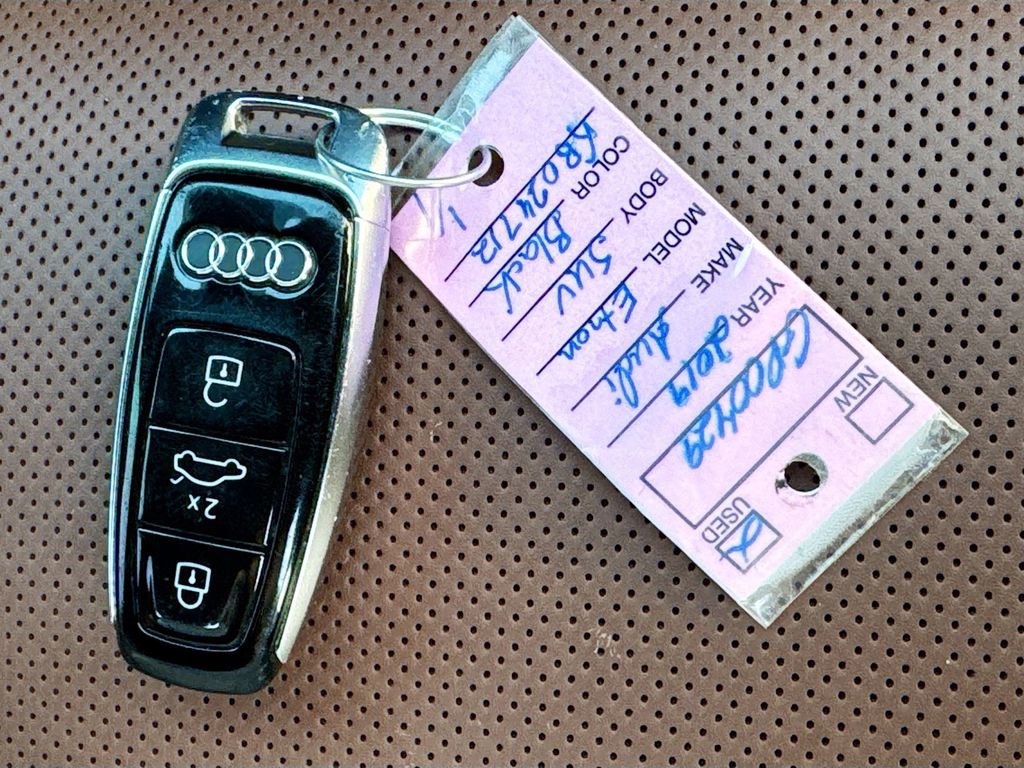 Used 2019 Audi e-tron Prestige w/ Prestige Package image 40