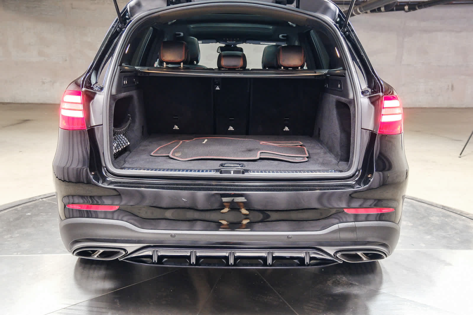 Certified 2019 Mercedes-Benz GLC 43 AMG 4MATIC image 30