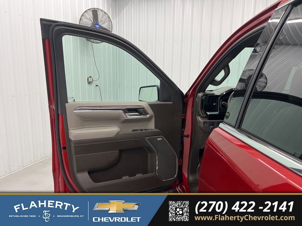 Used 2024 Chevrolet Silverado 1500 LTZ w/ LTZ Premium Package image 8