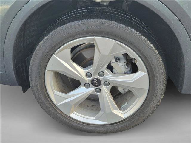 Certified 2023 Audi Q5 2.0T Premium Plus w/ Premium Plus Package AWD/4WD image 10