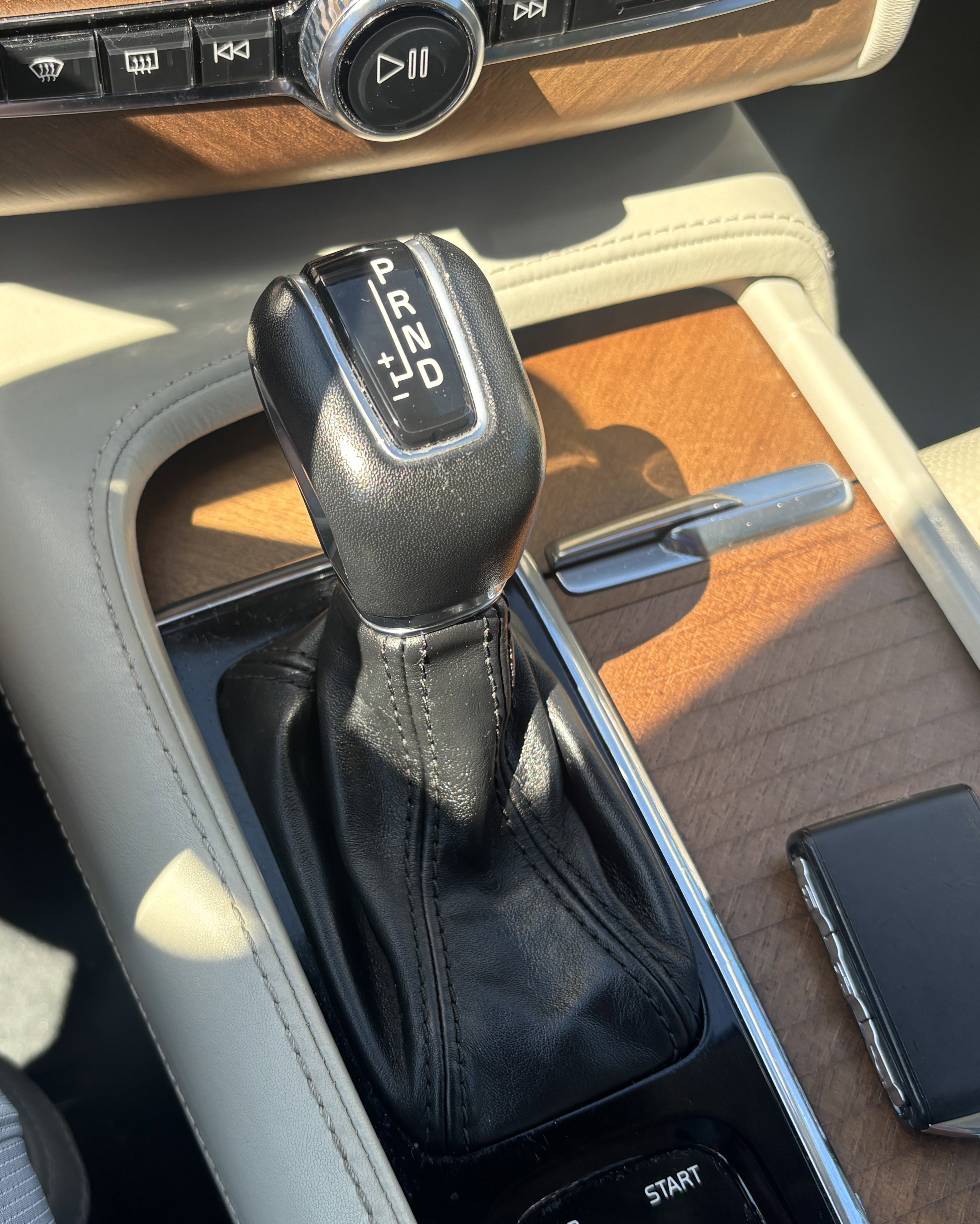 Used 2017 Volvo XC90 T6 Inscription image 28