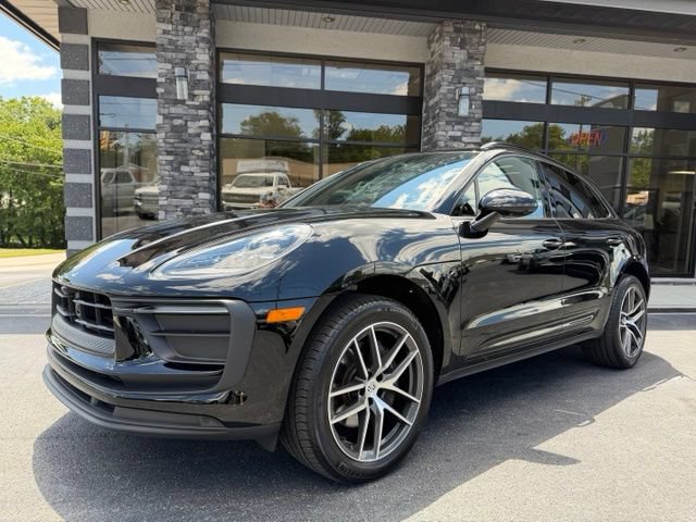 Used 2026 Porsche Macan AWD/4WD image 25