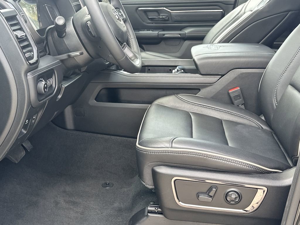 Used 2024 RAM 1500 Limited AWD/4WD image 9
