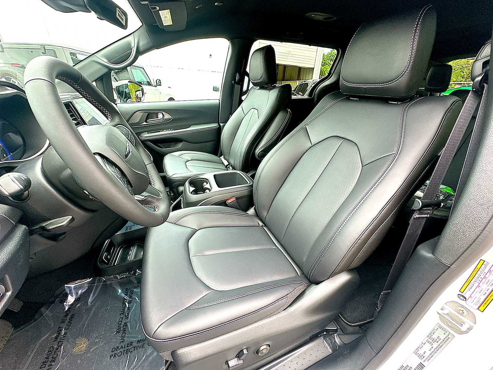 New 2026 Chrysler Voyager LX image 13