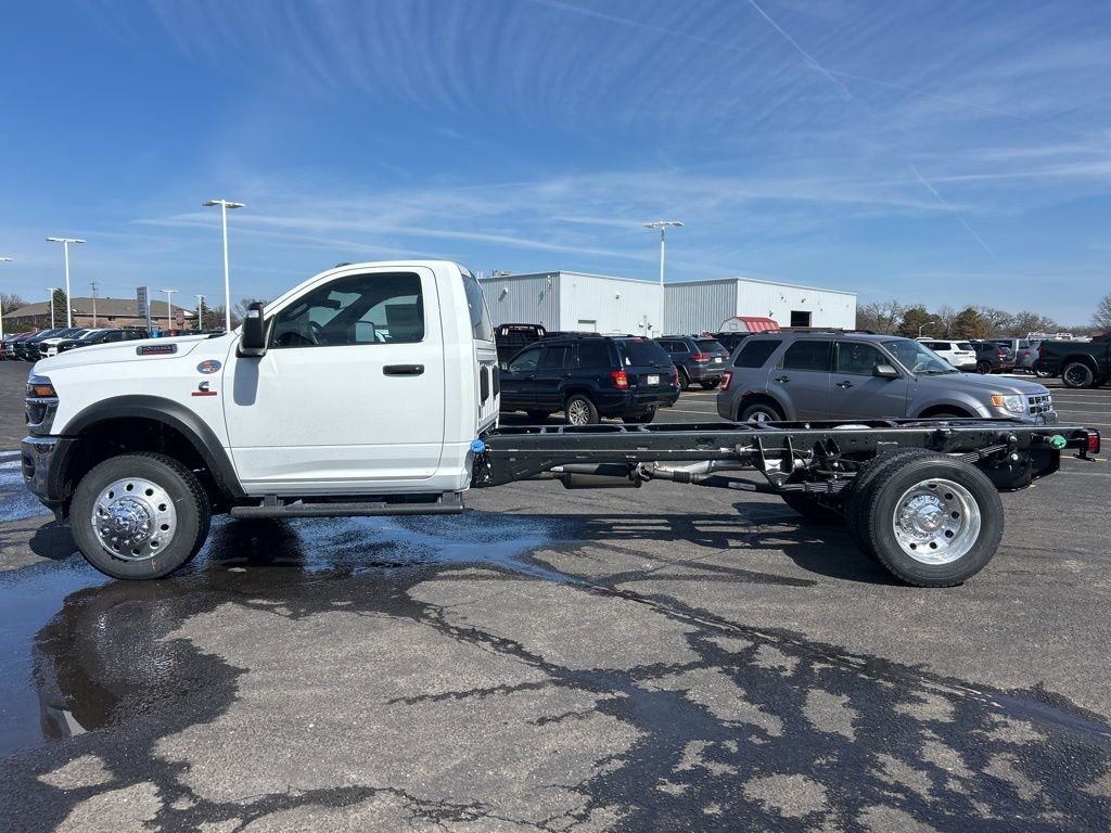 New 2026 RAM 5500 Tradesman AWD/4WD image 4