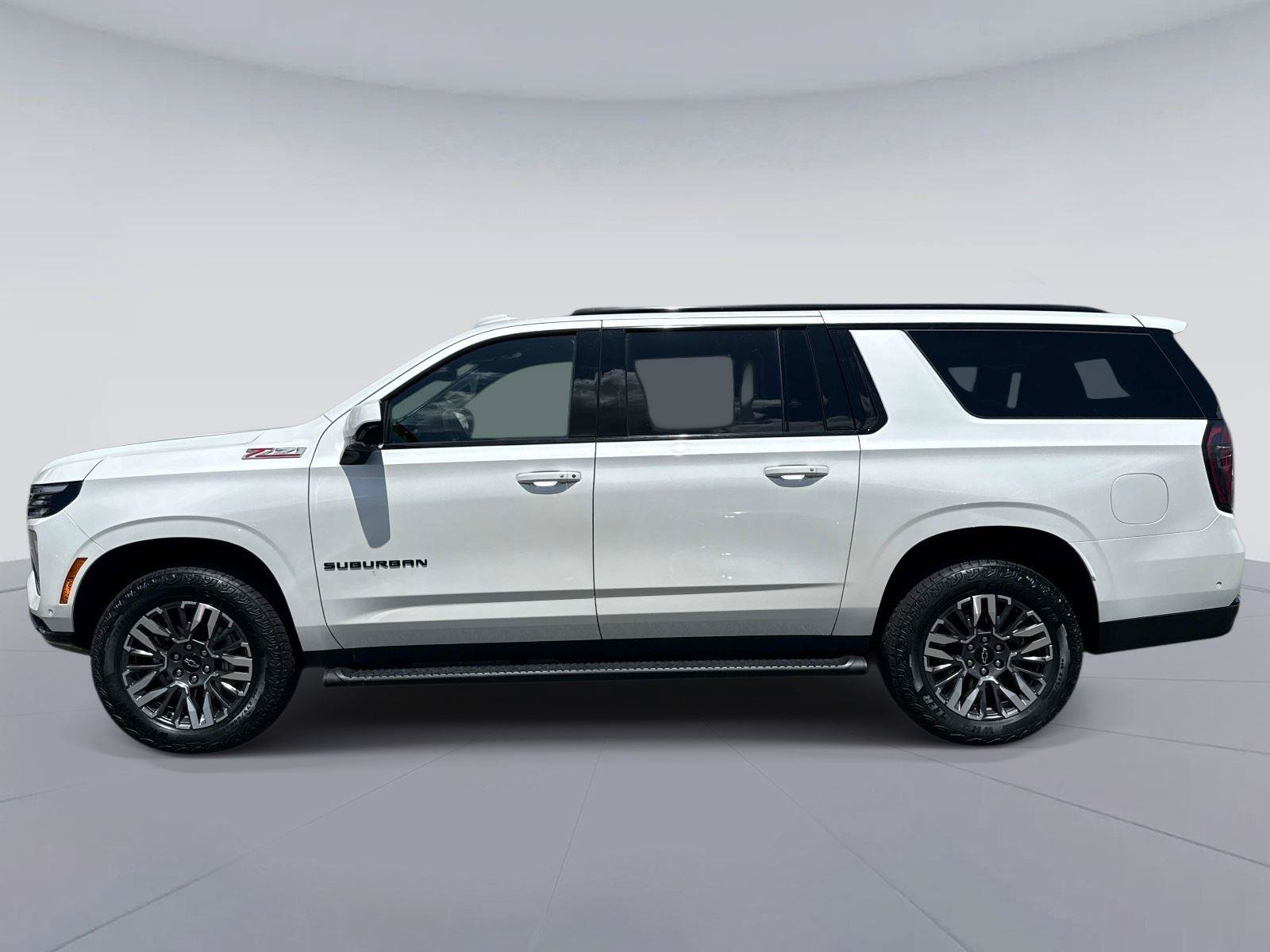 Used 2025 Chevrolet Suburban Z71 AWD/4WD image 7