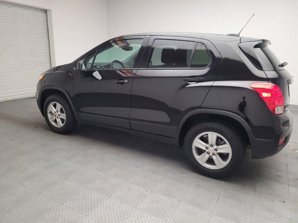 Used 2022 Chevrolet Trax LS w/ Tint and Cruise Package AWD/4WD image 3