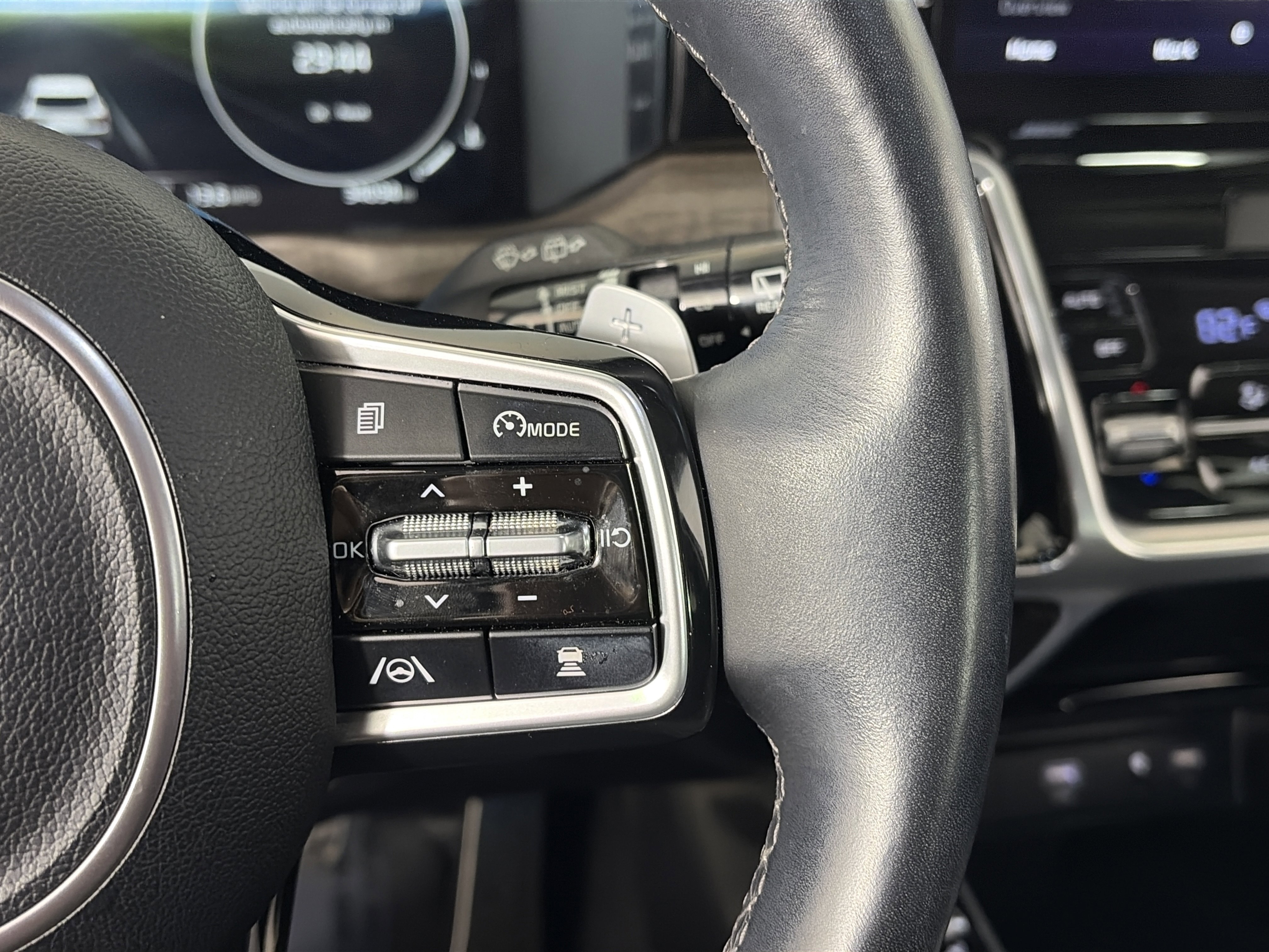 Used 2023 Kia Sorento SX Prestige image 34